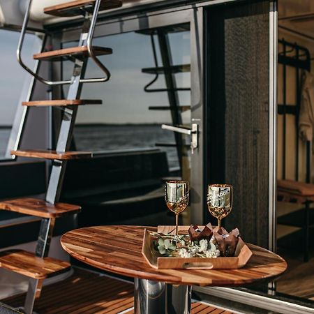 Myhouseboat 2 Hotel Moerbisch Am See Ngoại thất bức ảnh