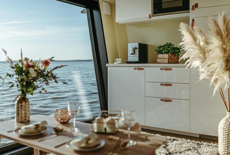 Myhouseboat 2 Hotel Moerbisch Am See Ngoại thất bức ảnh