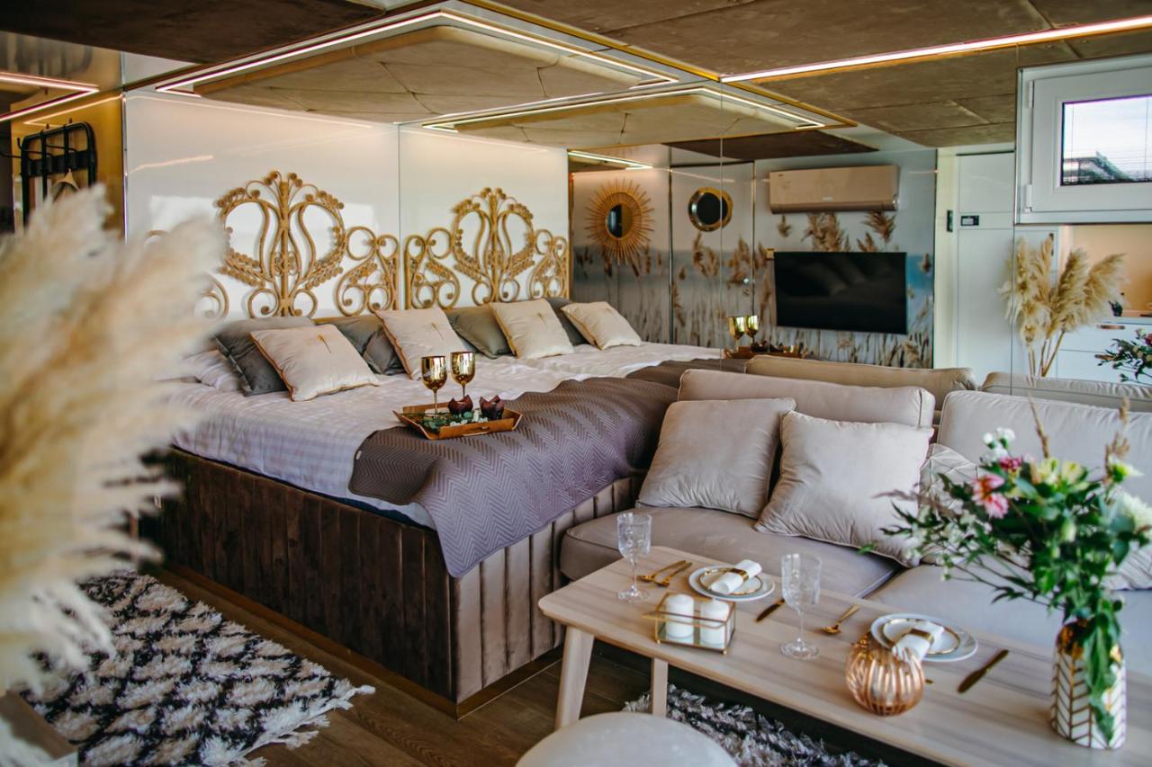 Myhouseboat 2 Hotel Moerbisch Am See Ngoại thất bức ảnh